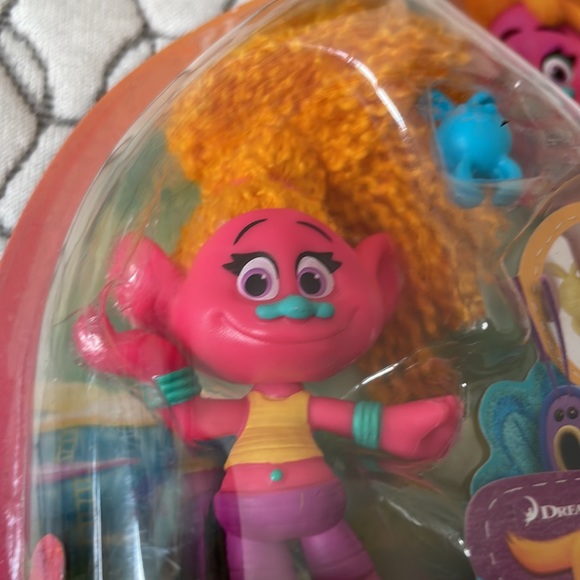Set of 3 Dreamworks Trolls Action Figures - Picture 8 of 10